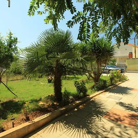 Nicol Guest house